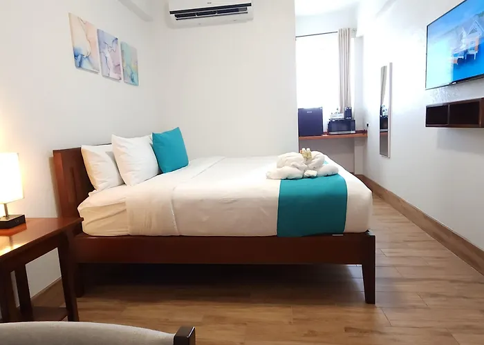 Voyager Sun & Reef Hotel